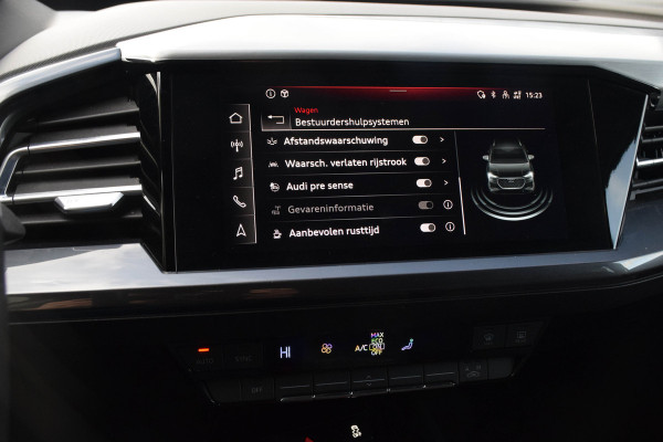 Audi Q4 e-tron 35 S-line / Standkachel/ Virtual Cockpit/ Adaptive Cruise Control/