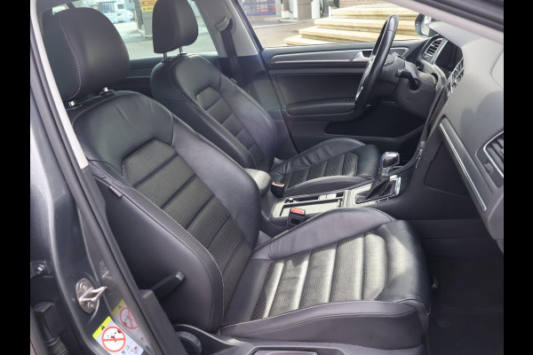 Volkswagen e-Golf + LEDER SPORTINTERIEUR | VIRTUAL COCKPIT | ADAPTIVE CRUISE | LED | CAMERA | STOELVERW. | APPLE CARPLAY