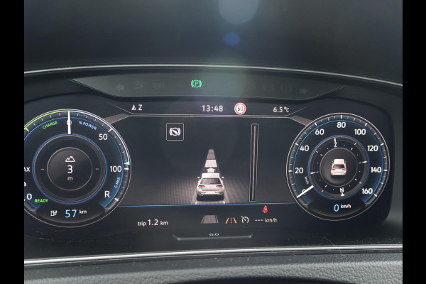 Volkswagen e-Golf + LEDER SPORTINTERIEUR | VIRTUAL COCKPIT | ADAPTIVE CRUISE | LED | CAMERA | STOELVERW. | APPLE CARPLAY