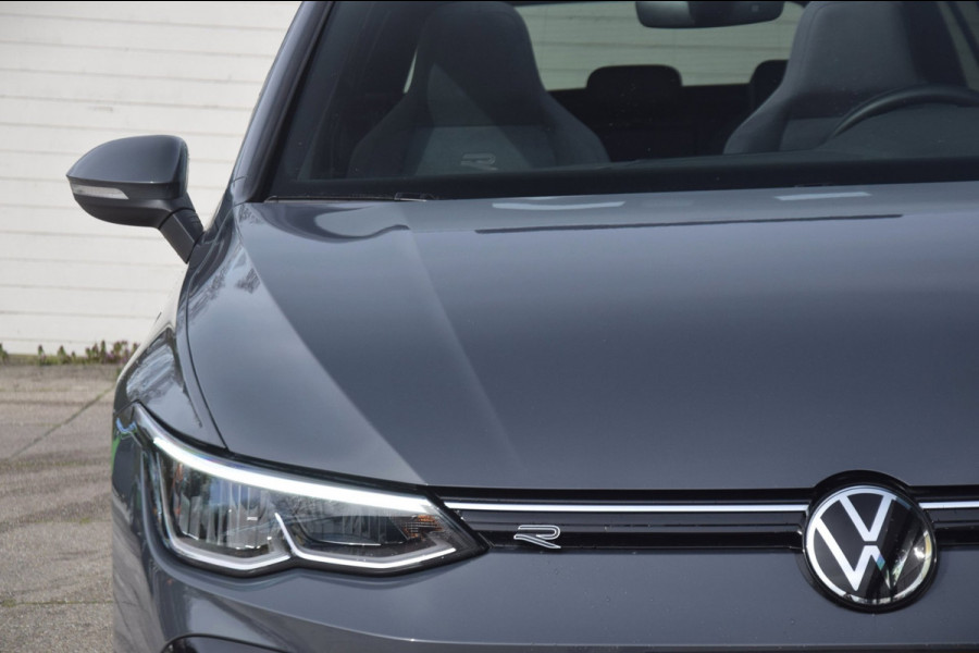 Volkswagen Golf Variant 1.5 TSI R-Line Panoramadak / Stoel en stuurverwarming / Trekhaak elektrisch /