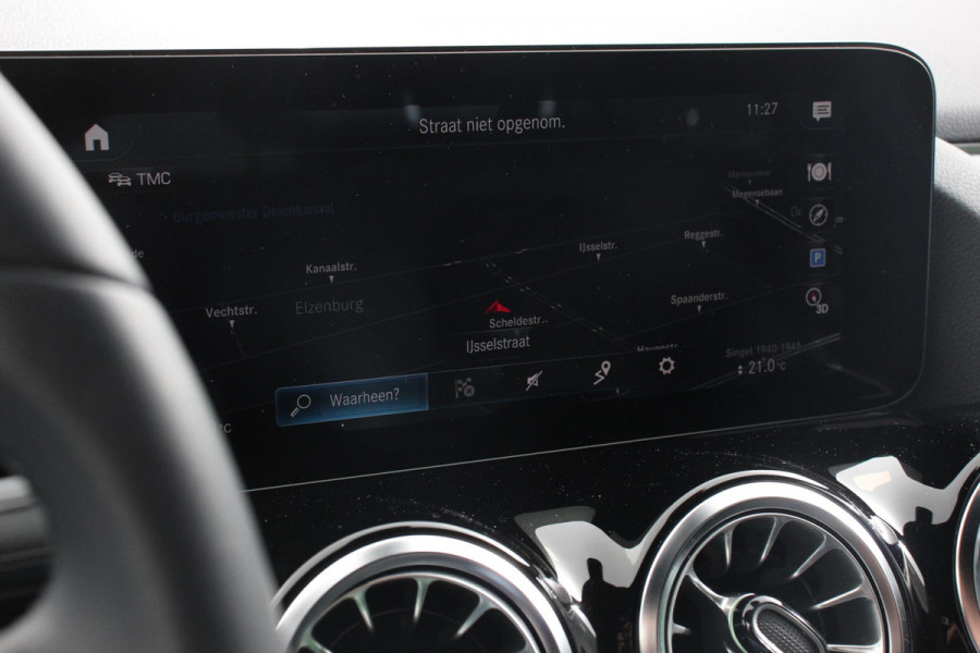 Mercedes-Benz GLA 200 163pk DCT Automaat Progressive Navigatie Climate Control Camera Electrisch bedienbare achterklep Half Leder Led Dab Ambienteverlichting