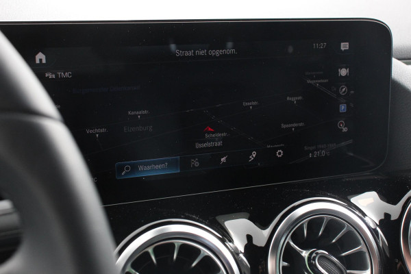 Mercedes-Benz GLA 200 163pk DCT Automaat Progressive Navigatie Climate Control Camera Electrisch bedienbare achterklep Half Leder Led Dab Ambienteverlichting