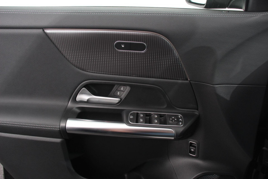 Mercedes-Benz GLA 200 163pk DCT Automaat Progressive Navigatie Climate Control Camera Electrisch bedienbare achterklep Half Leder Led Dab Ambienteverlichting