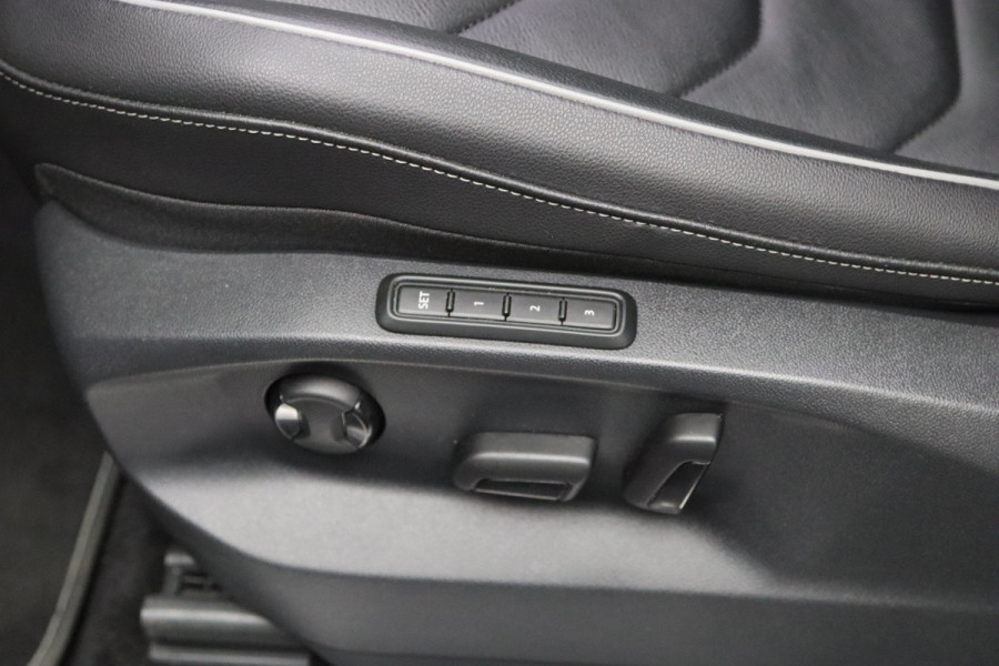 Volkswagen Tiguan 1.4 TSI eHybrid R-Line 245 PK Business PHEV, Panoramadak, Leder, 360 Camera, Carplay, Memory