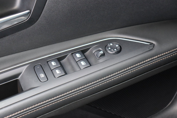 Peugeot 5008 1.2 PT BL GT-Line 7-peroons org.NL el.schuif+pano-dak camera trekhaak el.klep