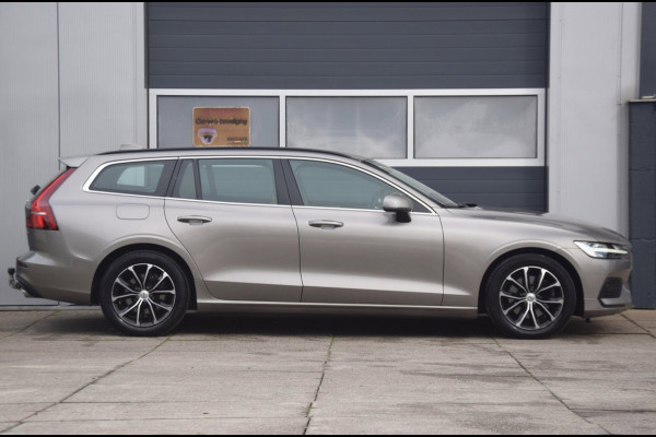 Volvo V60 2.0 B3 Momentum Business UITKLAPBARE TREKHAAK/LEDEREN BEKLEDING/COMFORT-STOELEN