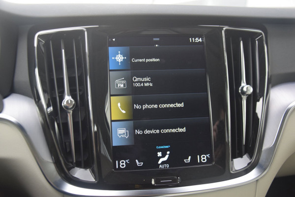 Volvo V60 2.0 B3 Momentum Business UITKLAPBARE TREKHAAK/LEDEREN BEKLEDING/COMFORT-STOELEN