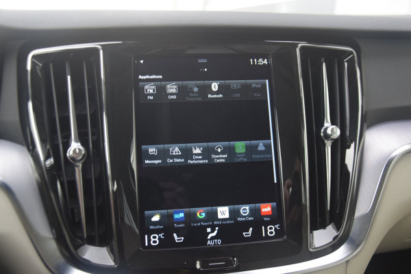 Volvo V60 2.0 B3 Momentum Business UITKLAPBARE TREKHAAK/LEDEREN BEKLEDING/COMFORT-STOELEN