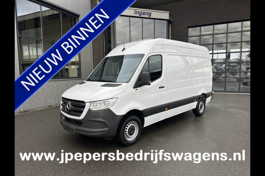 Mercedes-Benz Sprinter 315 CDI L2 H2 RWD / Trekhaak / Camera / MBUX / Navigatie / Cruise control / Airco / 270 Graden achterdeuren