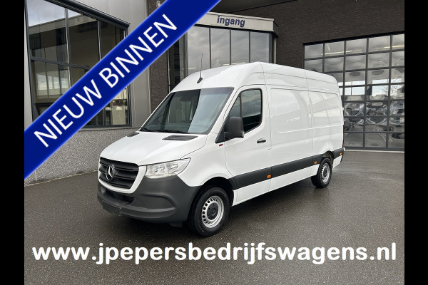 Mercedes-Benz Sprinter 315 CDI L2 H2 RWD / Trekhaak / Camera / MBUX / Navigatie / Cruise control / Airco / 270 Graden achterdeuren