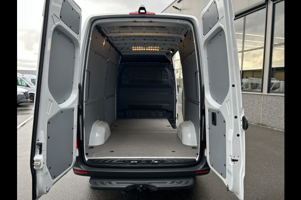 Mercedes-Benz Sprinter 315 CDI L2 H2 RWD / Trekhaak / Camera / MBUX / Navigatie / Cruise control / Airco / 270 Graden achterdeuren