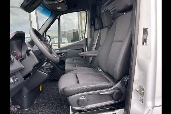 Mercedes-Benz Sprinter 315 CDI L2 H2 RWD / Trekhaak / Camera / MBUX / Navigatie / Cruise control / Airco / 270 Graden achterdeuren