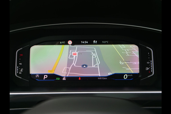 Volkswagen Tiguan 1.5 TSI R-Line | panorama | head-up | Trekhaak..