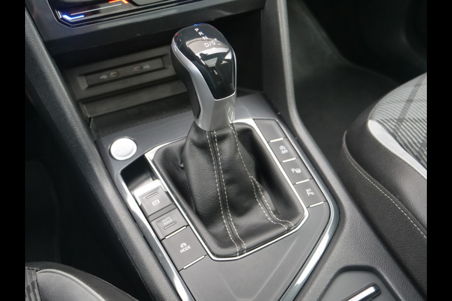 Volkswagen Tiguan 1.5 TSI R-Line | panorama | head-up | Trekhaak..