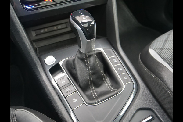 Volkswagen Tiguan 1.5 TSI R-Line | panorama | head-up | Trekhaak..