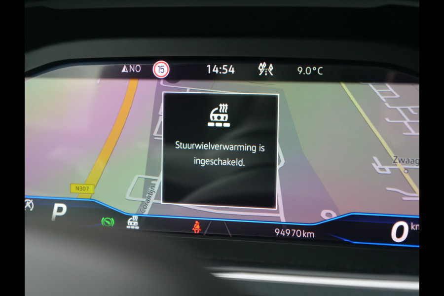 Volkswagen Tiguan 1.5 TSI R-Line | panorama | head-up | Trekhaak..