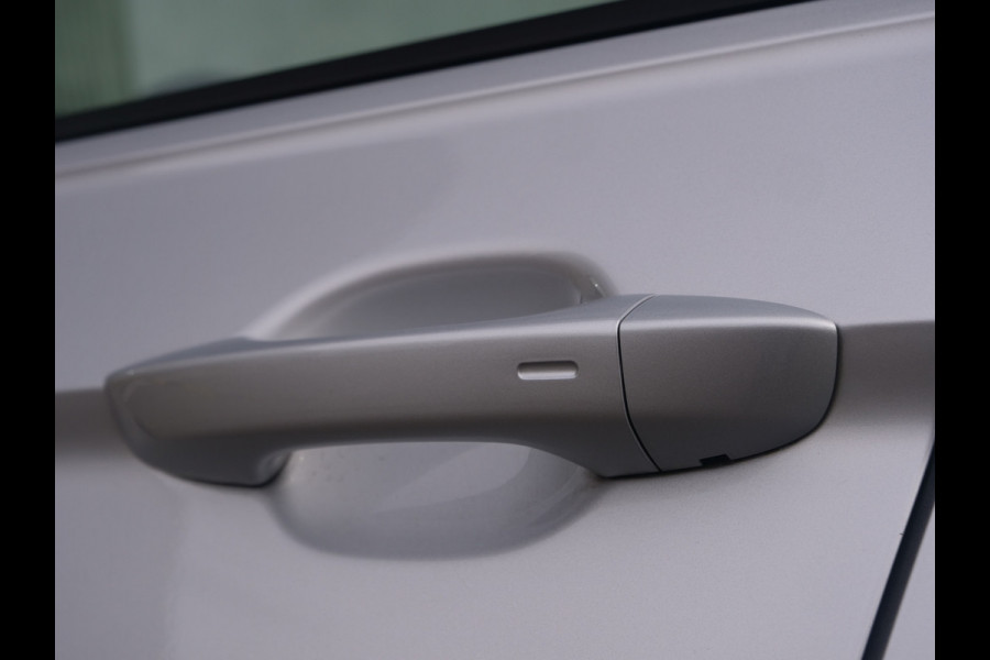 Volkswagen Tiguan 1.5 TSI R-Line | panorama | head-up | Trekhaak..