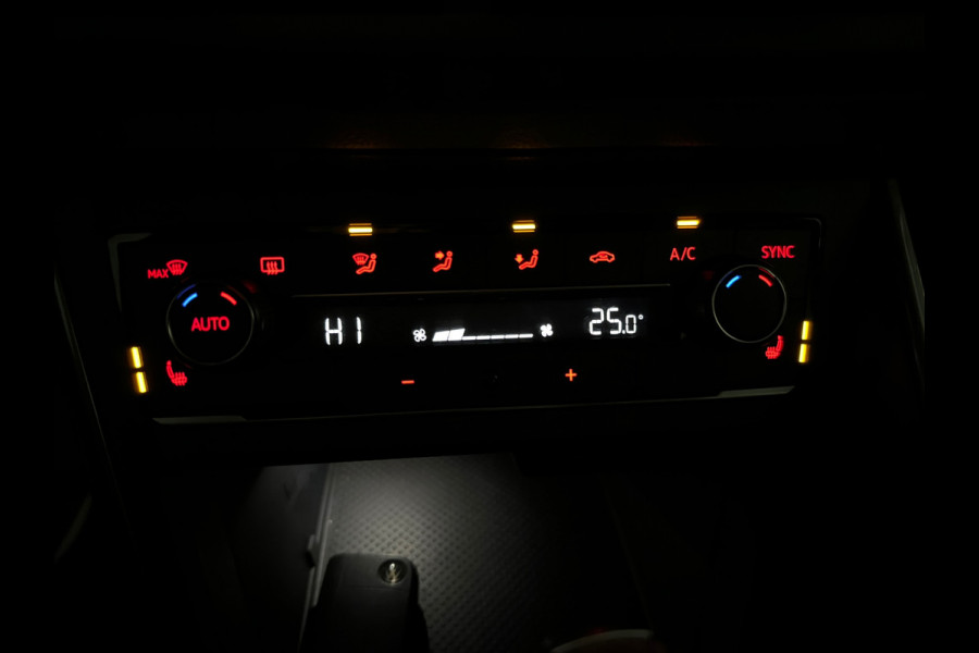 Volkswagen Polo 1.0 TSI Pano|Keyless|Camera|CarPlay|Sfeer