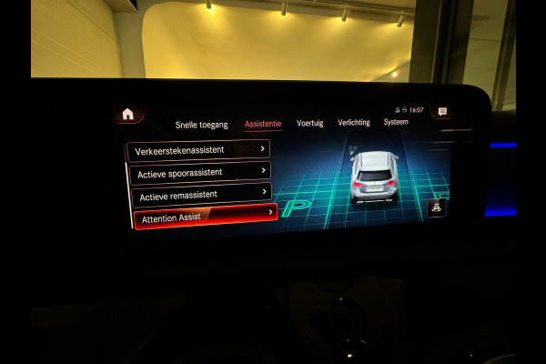 Mercedes-Benz A-Klasse 220 AMG Premium Plus Sfeer|Camera|Lane