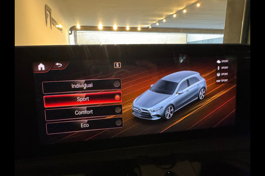 Mercedes-Benz A-Klasse 220 AMG Premium Plus Sfeer|Camera|Lane