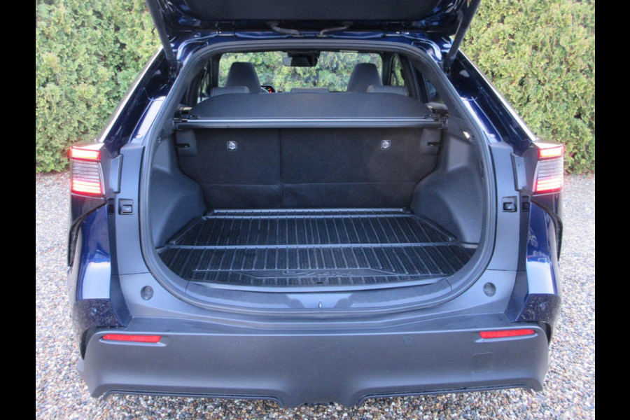 Toyota Bz4x Launch Edition Premium 71 kWh *Panoramadak*Trekhaak*