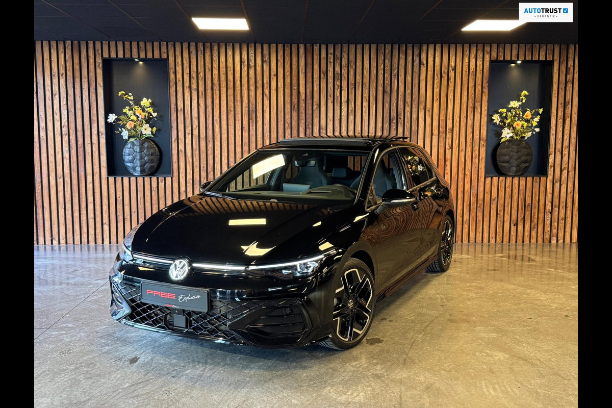 Volkswagen Golf 1.5 eTSI R-Line / 360 Camera / Pano / H/K / Stoel/Stuur verwarming / Carplay