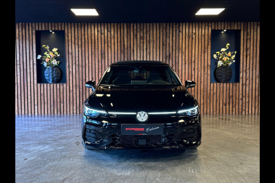 Volkswagen Golf 1.5 eTSI R-Line / 360 Camera / Pano / H/K / Stoel/Stuur verwarming / Carplay