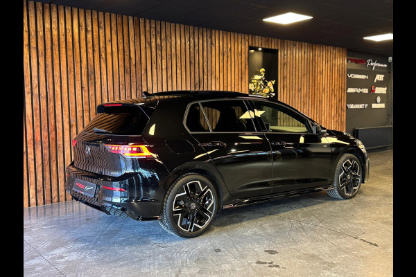 Volkswagen Golf 1.5 eTSI R-Line / 360 Camera / Pano / H/K / Stoel/Stuur verwarming / Carplay