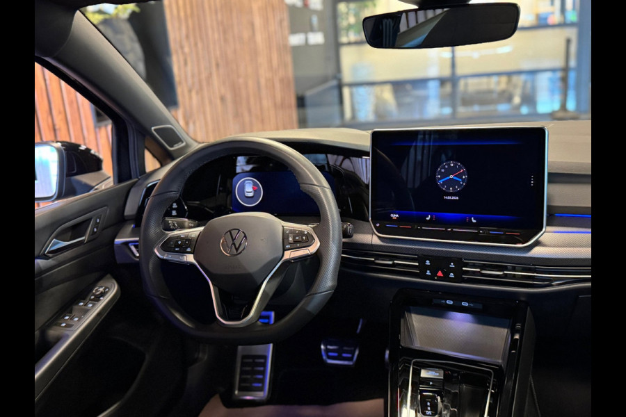 Volkswagen Golf 1.5 eTSI R-Line / 360 Camera / Pano / H/K / Stoel/Stuur verwarming / Carplay