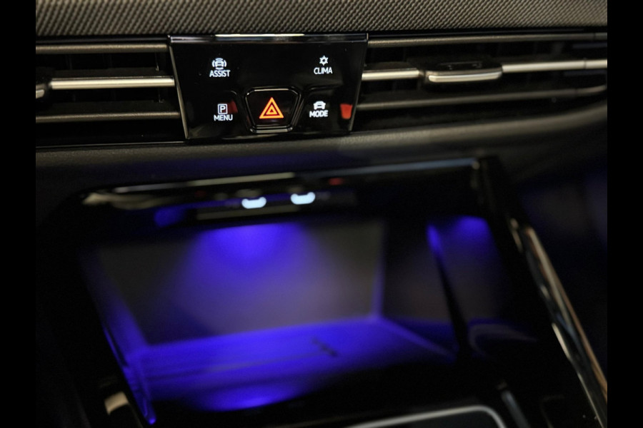 Volkswagen Golf 1.5 eTSI R-Line / 360 Camera / Pano / H/K / Stoel/Stuur verwarming / Carplay