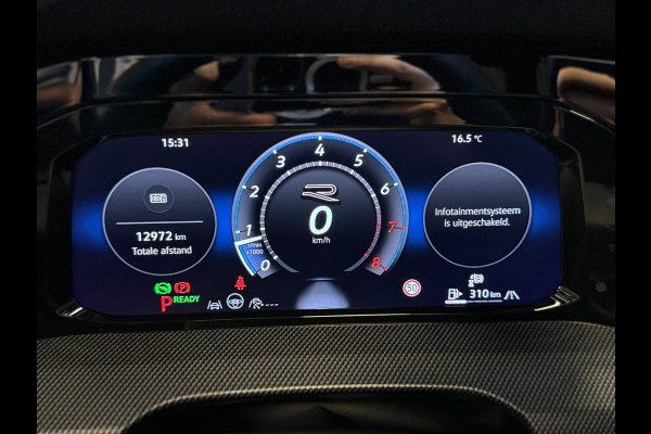 Volkswagen Golf 1.5 eTSI R-Line / 360 Camera / Pano / H/K / Stoel/Stuur verwarming / Carplay