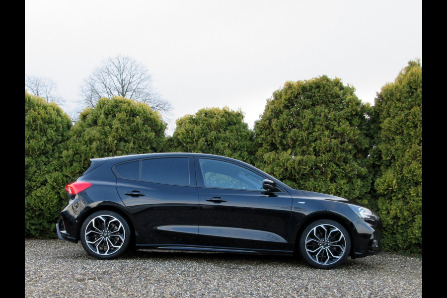 Ford Focus 1.5 EcoBoost Automaat ST Line Business