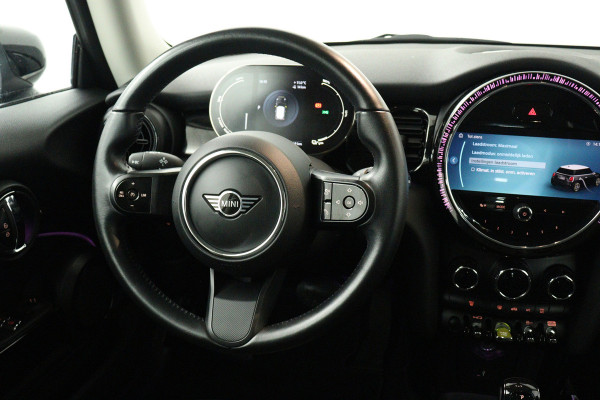 MINI Mini Electric Classic 33 kWh (SFEERVERLICHTING, CRUISE CONTROL, NAVIGATIE, PARKEERSENSOREN)