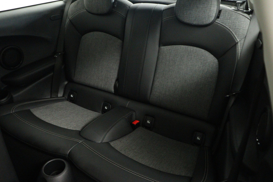 MINI Mini Electric Classic 33 kWh (SFEERVERLICHTING, CRUISE CONTROL, NAVIGATIE, PARKEERSENSOREN)