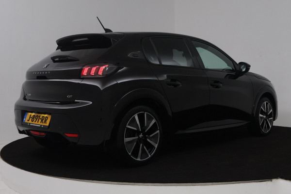 Peugeot e-208 EV GT 350 50 kWh (SFEERVERLICHTING, STOELVERWARMING, CAMERA, CRUISE ADAPTIEF, PARKEERSENSOREN)