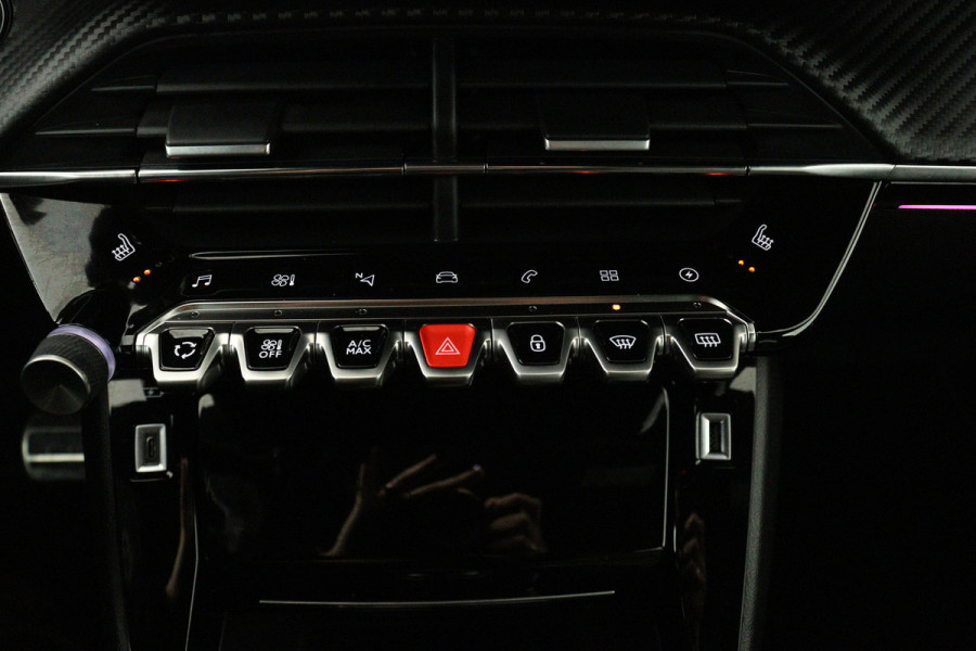 Peugeot e-208 EV GT 350 50 kWh (SFEERVERLICHTING, STOELVERWARMING, CAMERA, CRUISE ADAPTIEF, PARKEERSENSOREN)