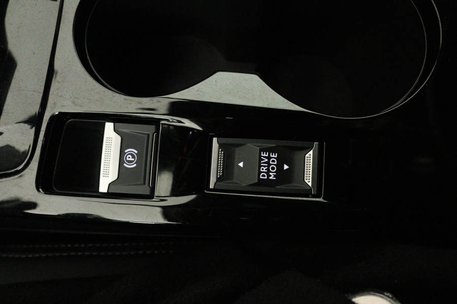 Peugeot e-208 EV GT 350 50 kWh (SFEERVERLICHTING, STOELVERWARMING, CAMERA, CRUISE ADAPTIEF, PARKEERSENSOREN)