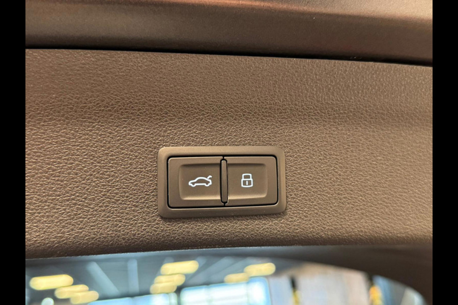 Audi A6 Avant RS6 TFSI quattro / Softclose / Stoel Verwaming/Ventilatie / Pano / 360 Camera / HUD / Keyless