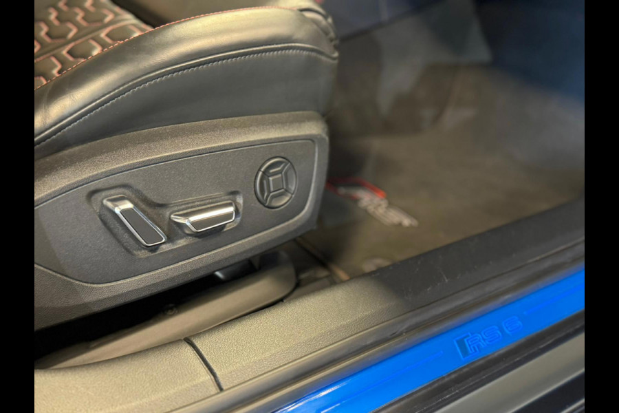 Audi A6 Avant RS6 TFSI quattro / Softclose / Stoel Verwaming/Ventilatie / Pano / 360 Camera / HUD / Keyless