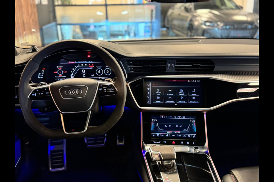 Audi A6 Avant RS6 TFSI quattro / Keramisch / Softclose / B&O Advanced / Pano / HUD / Stuur verwaming