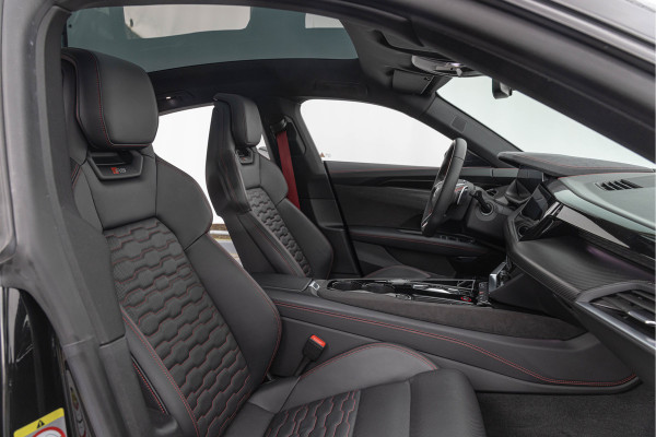 Audi e-tron GT RS 600pk Quattro Keramisch Pano HuD 4-wielbesturing Designpakket RS