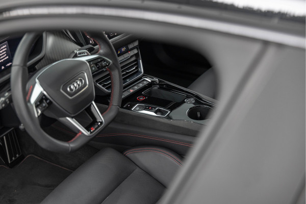 Audi e-tron GT RS 600pk Quattro Keramisch Pano HuD 4-wielbesturing Designpakket RS
