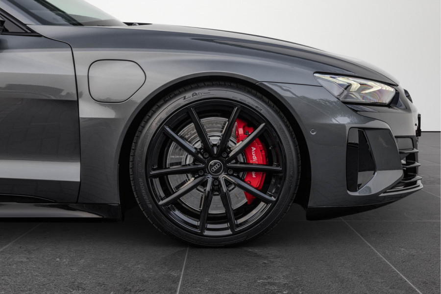 Audi e-tron GT RS 600 pk Quattro Pano HuD B&O Vierwielsturing ACC