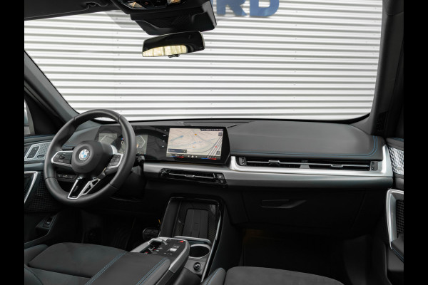 BMW X1 sDrive18i M-Sport - Pano - Trekhaak - Memoryzetel - Harman Kardon