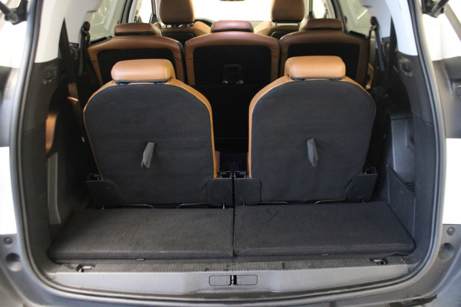 Peugeot 5008 1.2 PureTech Allure |Pano|Leder|Stoelverw.|