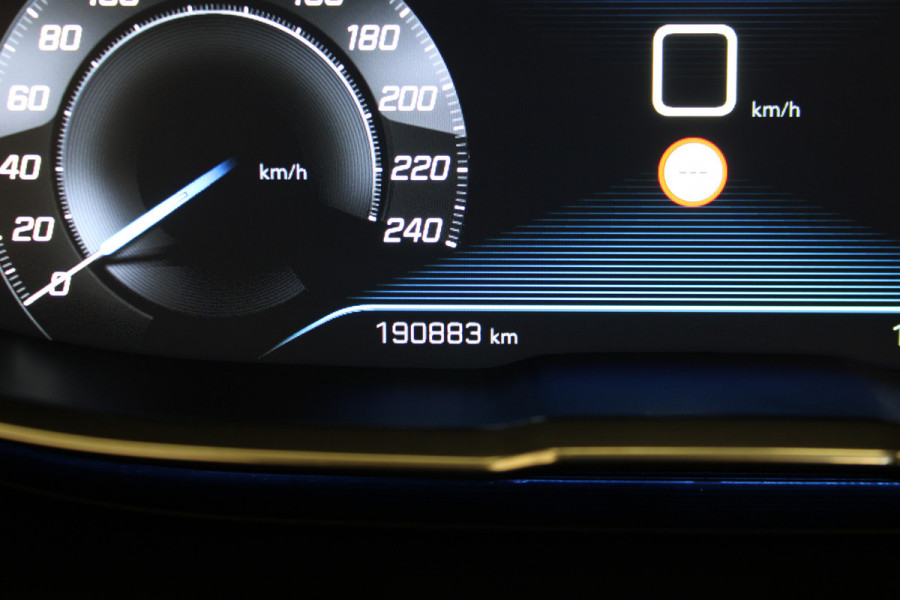 Peugeot 5008 1.2 PureTech Allure |Pano|Leder|Stoelverw.|