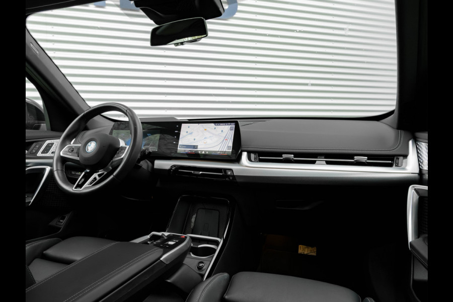 BMW X1 xDrive25e M-Sport - Pano - Memory + Masssagezetel - Driving Ass Prof