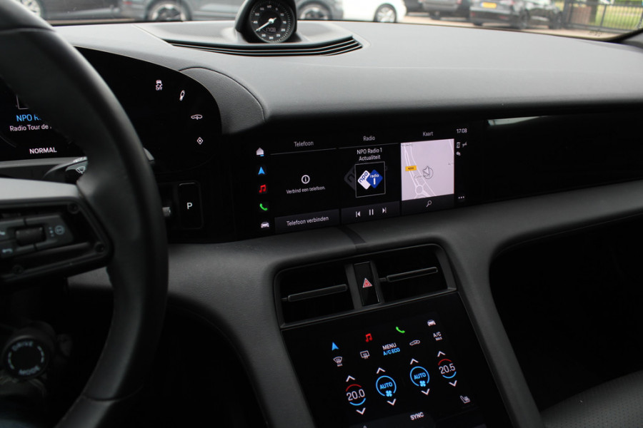 Porsche Taycan Cross Turismo 4 93 kWh / Panoramadak / 360Camera / Sportchrono / 20'' / Leder / Luchtvering / Stoelverwarming / DAB / Cruise Control