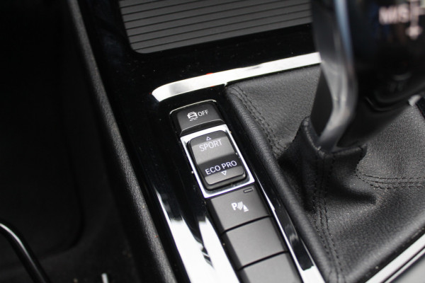 BMW X1 xDrive20i High Executive / Panoramadak / Head-up / Bruin Leder / 19'' / Navigatie / Sportstoelen / Stoelverwarming / Cruise Control