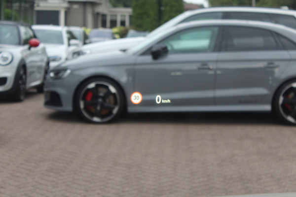 BMW X1 xDrive20i High Executive / Panoramadak / Head-up / Bruin Leder / 19'' / Navigatie / Sportstoelen / Stoelverwarming / Cruise Control